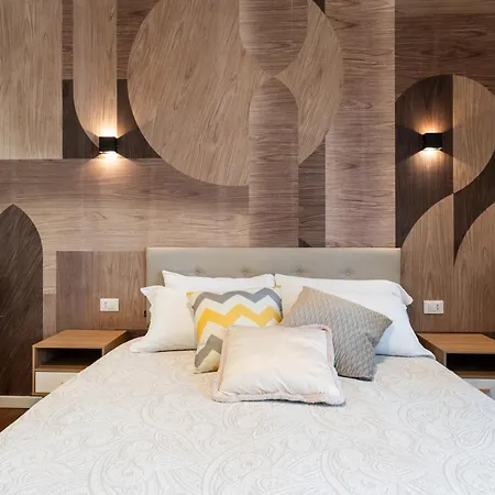 Barirooms - Crisanzio 3* Μπάρι