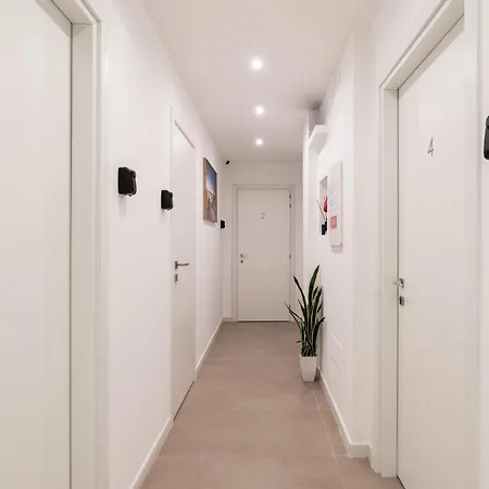 Barirooms - Crisanzio 3* Μπάρι