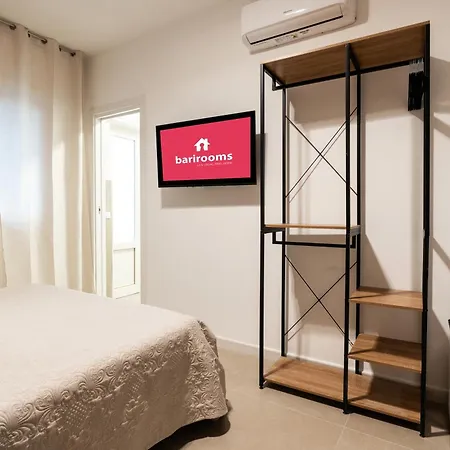 Barirooms - Crisanzio Μπάρι