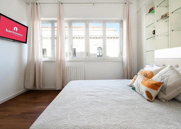Barirooms - Crisanzio 3* バーリ